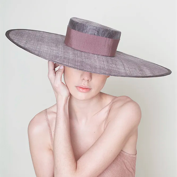 Mimoki Couture o el arte de personalizar los tocados de invitada
